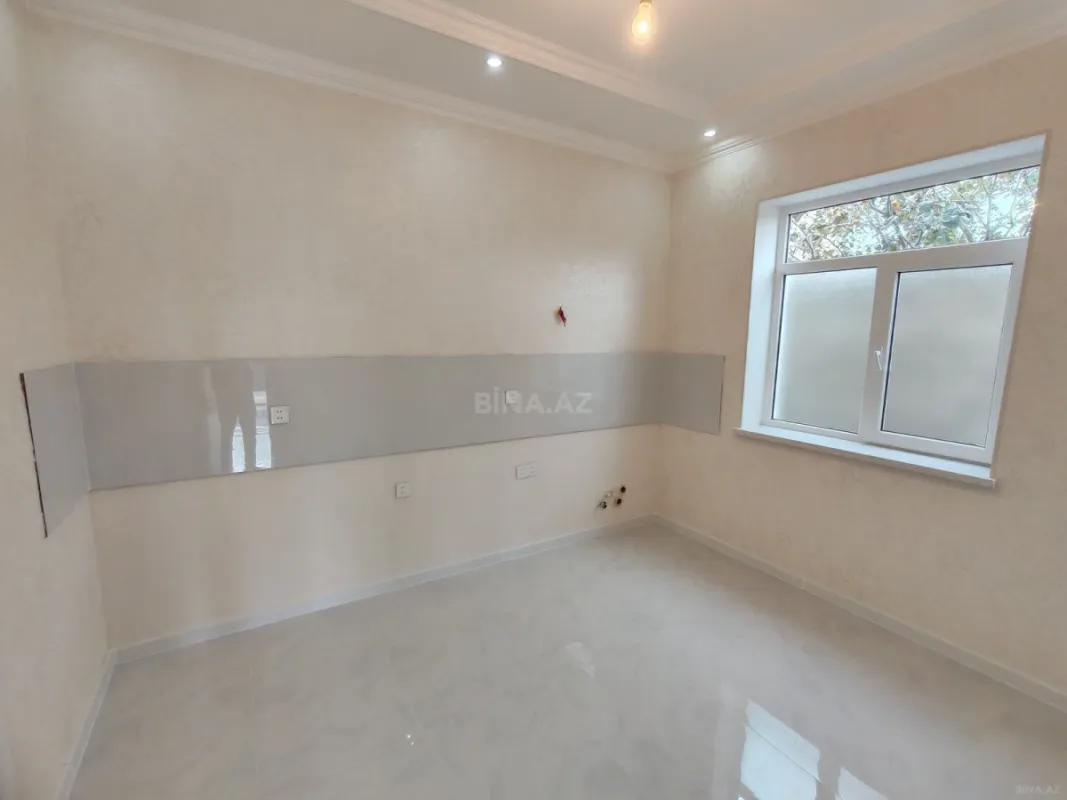 Satılır 5 otaqlı həyət evi 220 m²