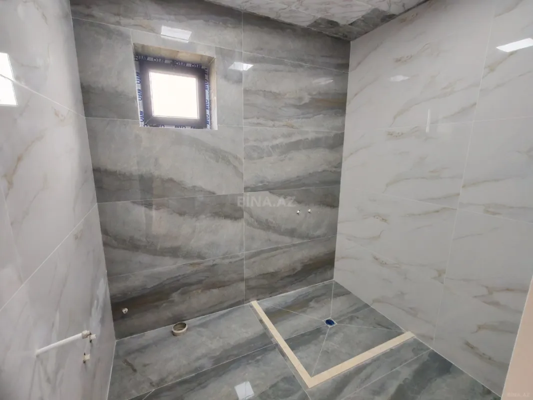 Satılır 5 otaqlı həyət evi 220 m²