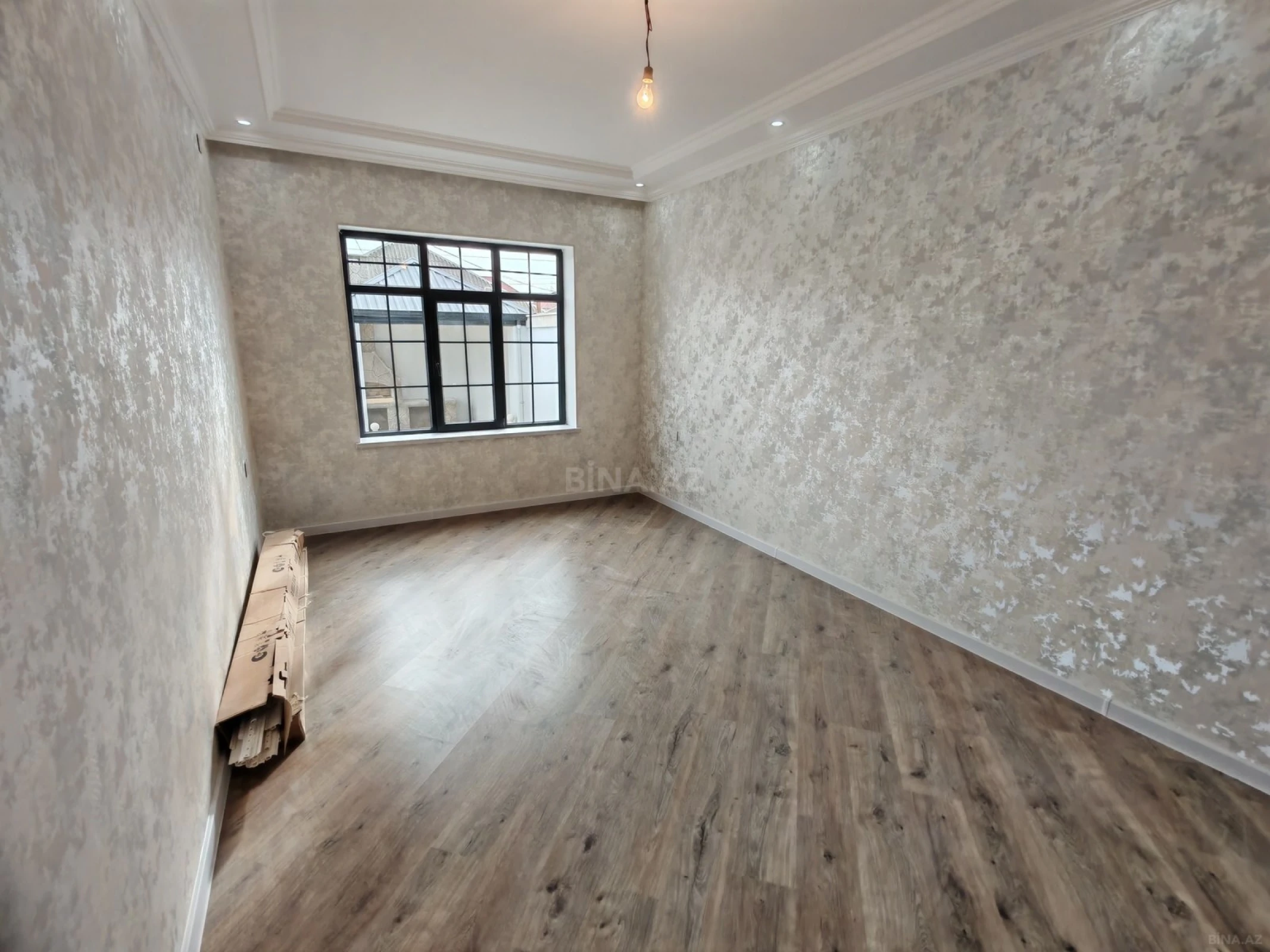Satılır 5 otaqlı həyət evi 220 m²