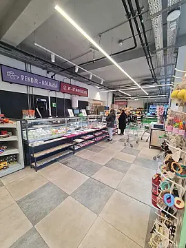 Satılır obyekt 647 m²