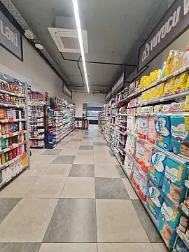 Satılır obyekt 647 m²