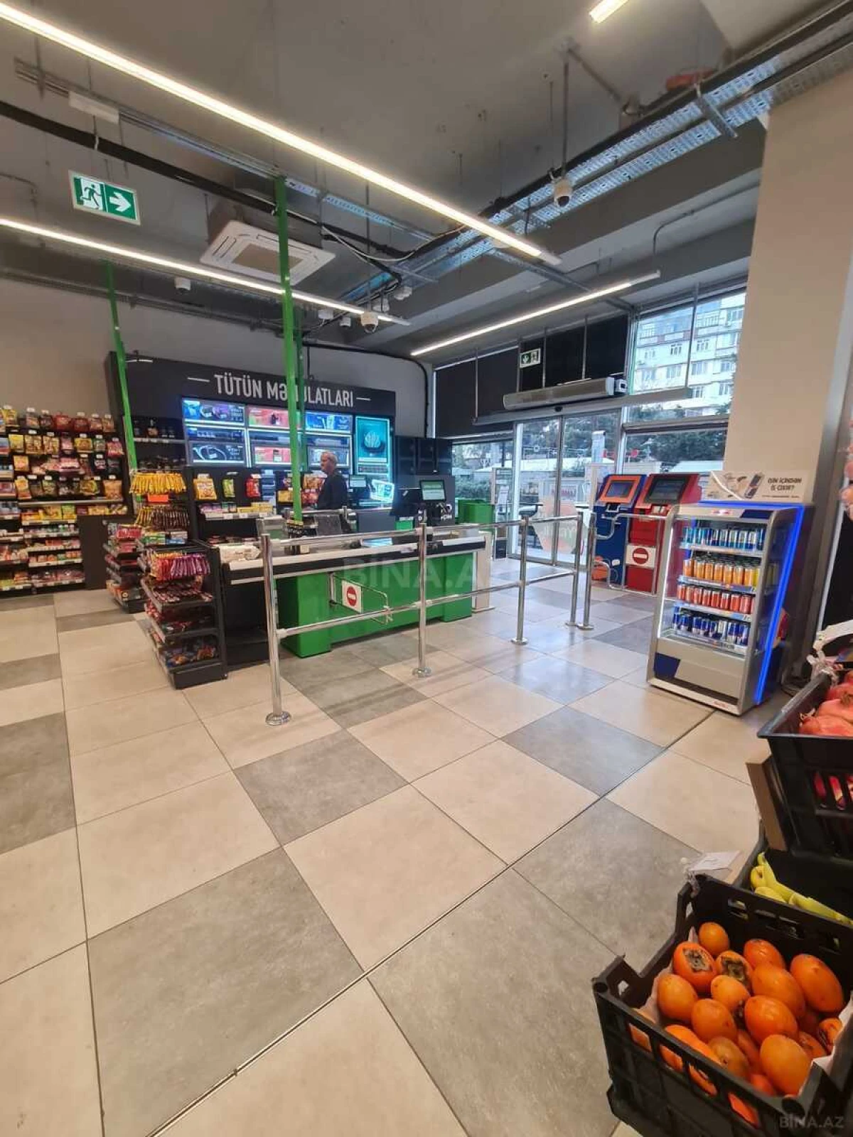 Satılır obyekt 647 m²