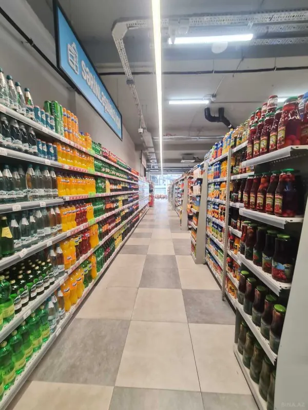 Satılır obyekt 647 m²