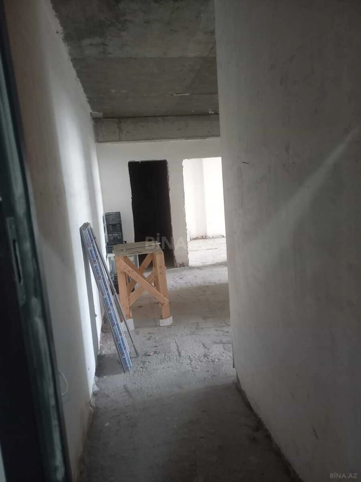 Satılır 2 otaqlı mənzil 118 m²