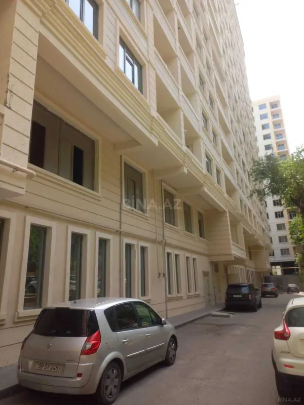 Satılır 2 otaqlı mənzil 118 m²