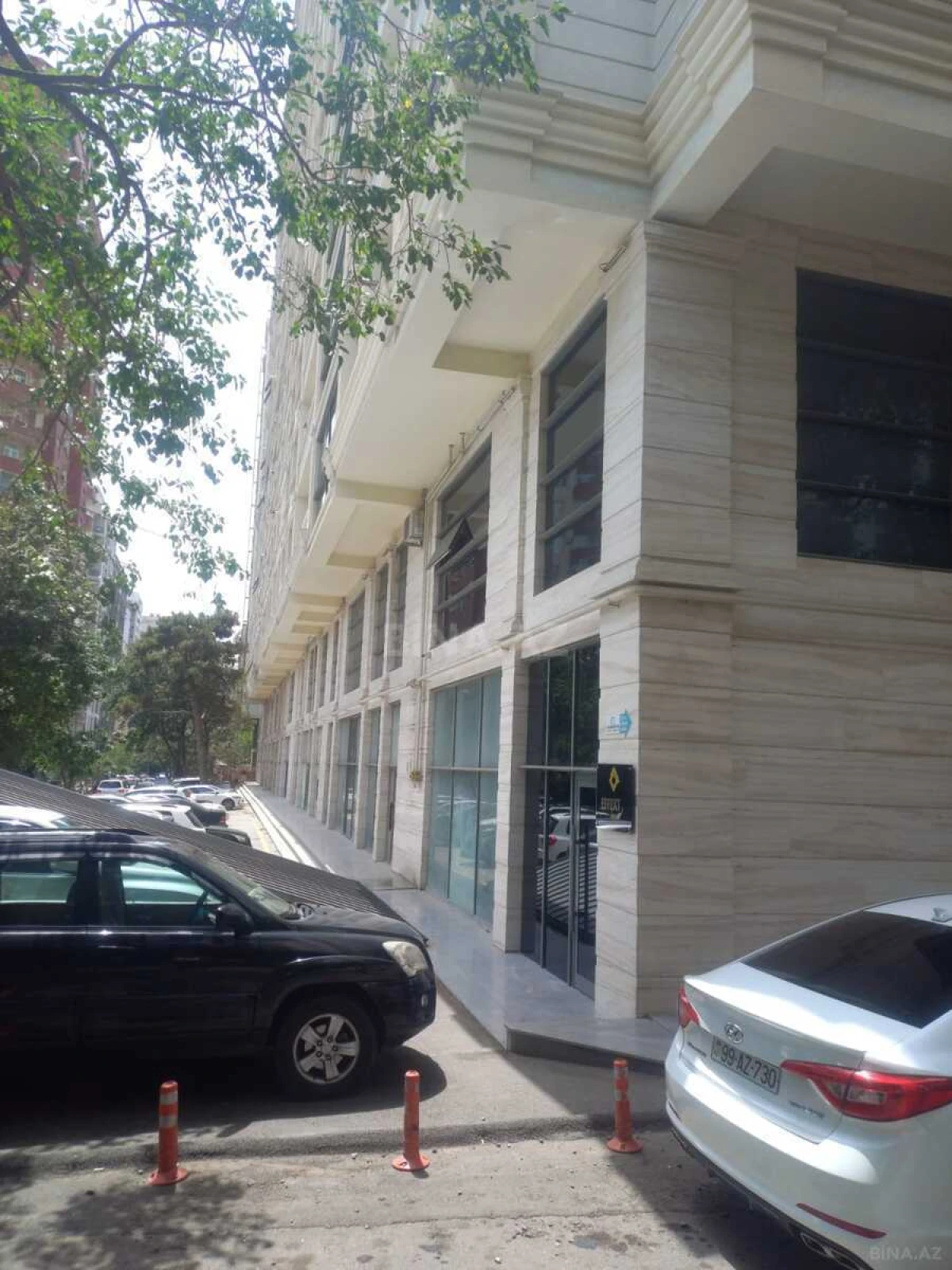 Satılır 2 otaqlı mənzil 118 m²