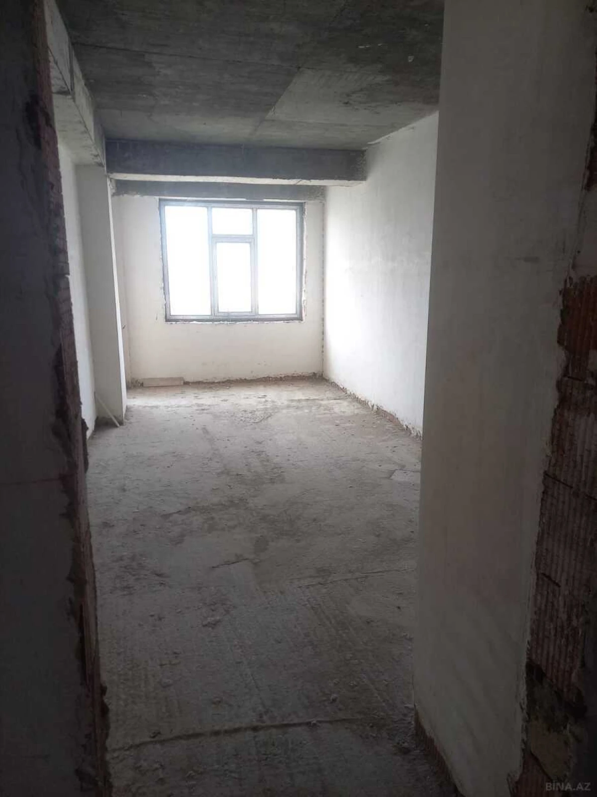 Satılır 2 otaqlı mənzil 118 m²
