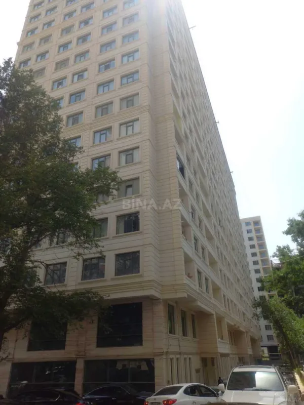 Satılır 2 otaqlı mənzil 118 m²