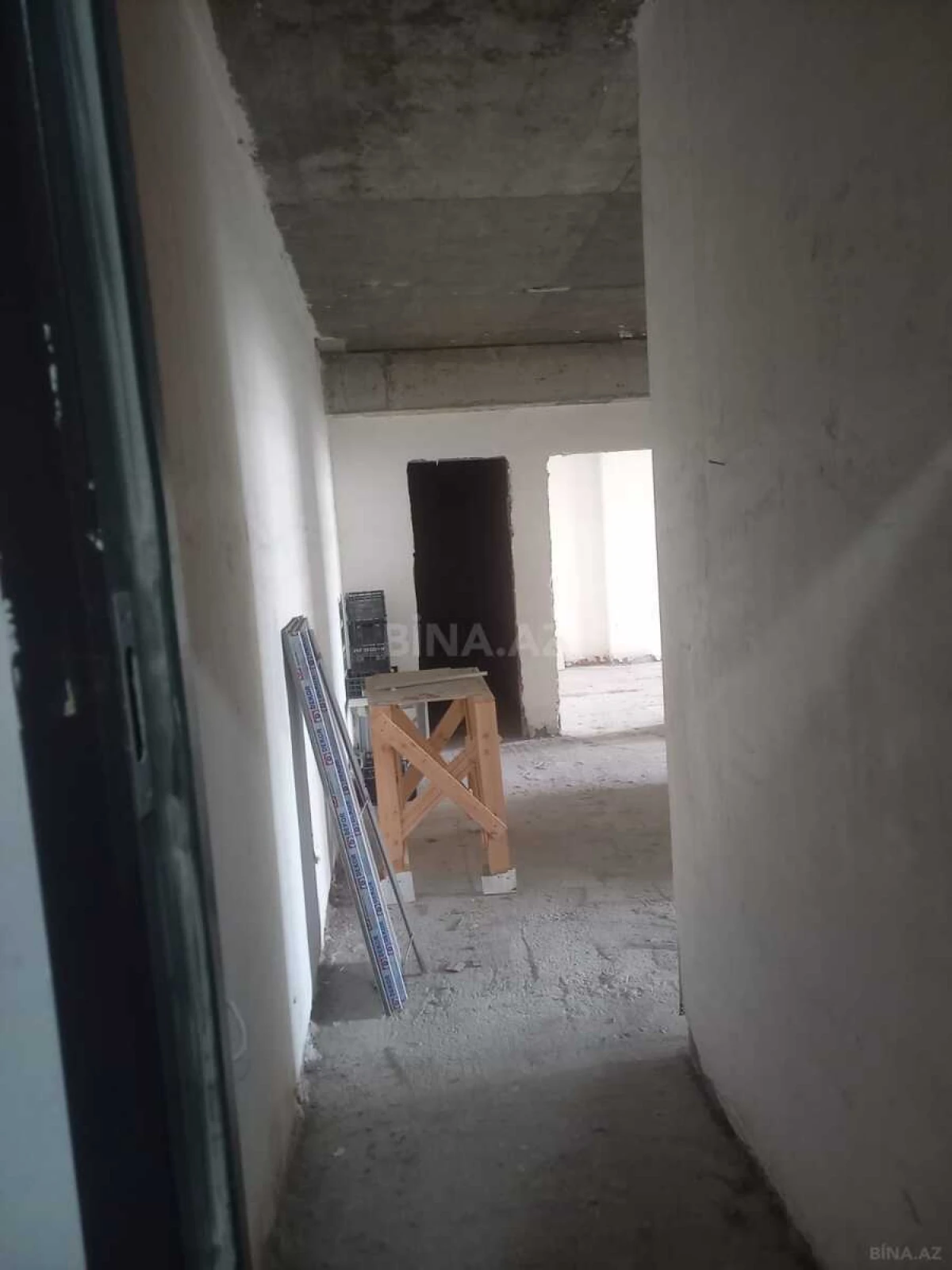 Satılır 2 otaqlı mənzil 118 m²
