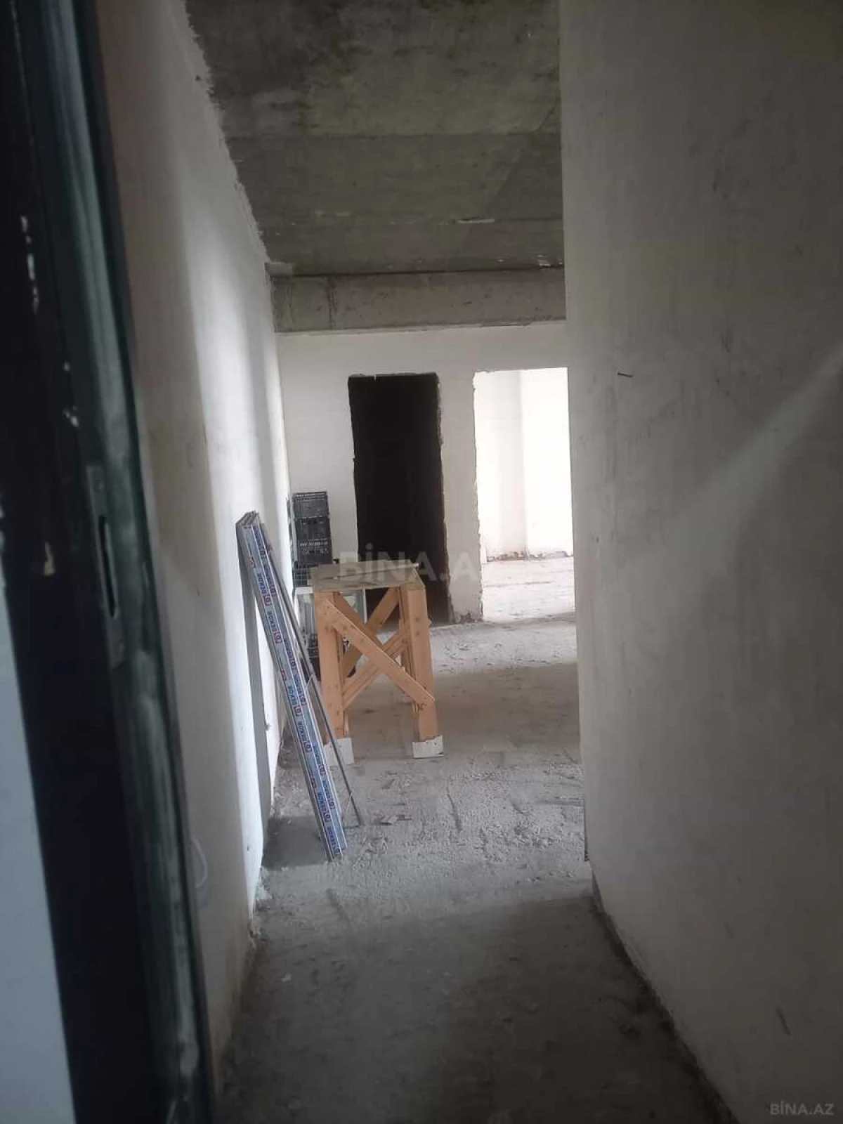 Satılır 2 otaqlı mənzil 118 m²
