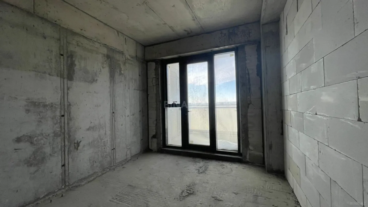 Satılır 2 otaqlı mənzil 109 m²