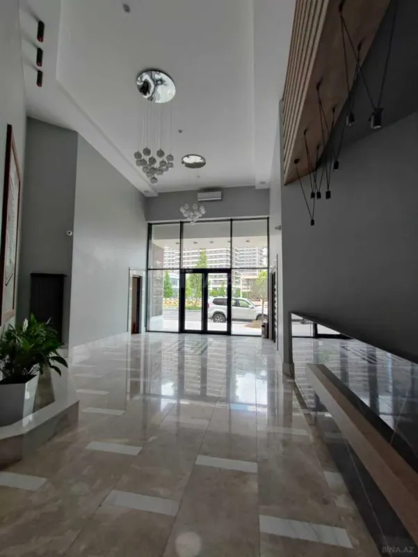 Satılır 2 otaqlı mənzil 109 m²