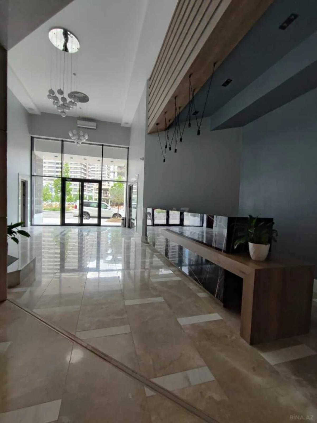 Satılır 2 otaqlı mənzil 109 m²