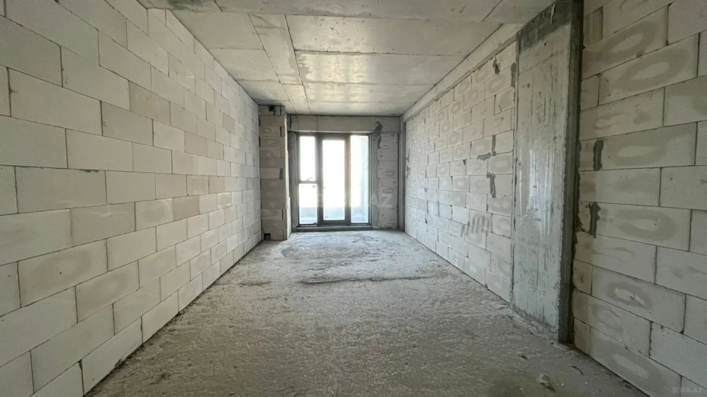 Satılır 2 otaqlı mənzil 109 m²