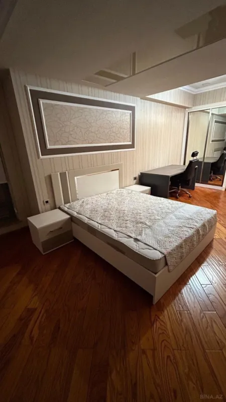 Kirayə verilir 5 otaqlı mənzil 300 m²