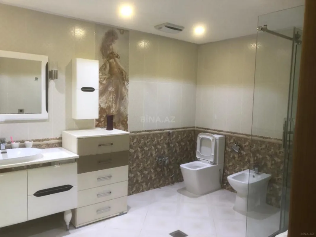 Kirayə verilir 5 otaqlı mənzil 300 m²