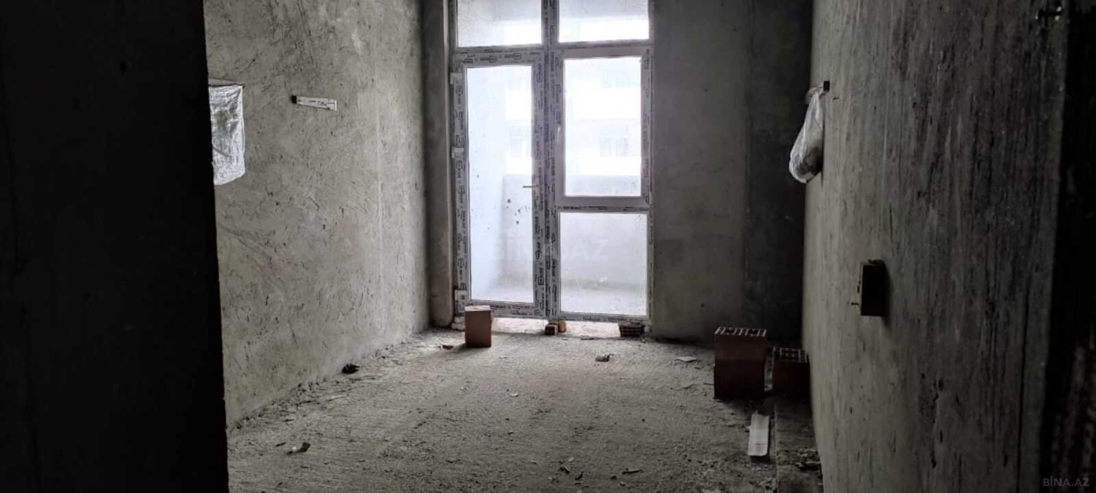 Satılır 2 otaqlı mənzil 75 m²