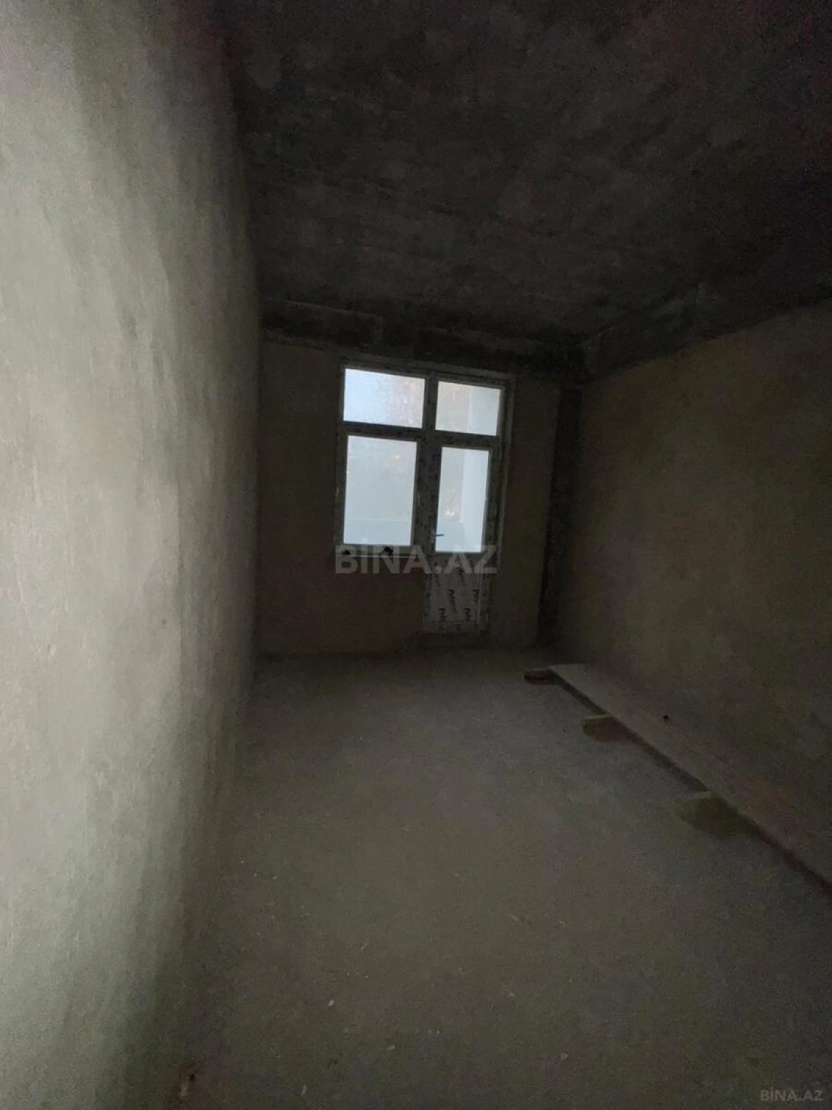 Satılır 2 otaqlı mənzil 75 m²