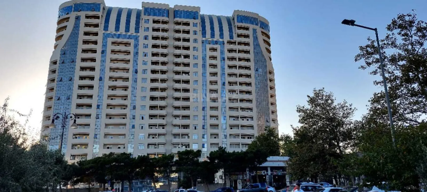 Satılır 2 otaqlı mənzil 75 m²