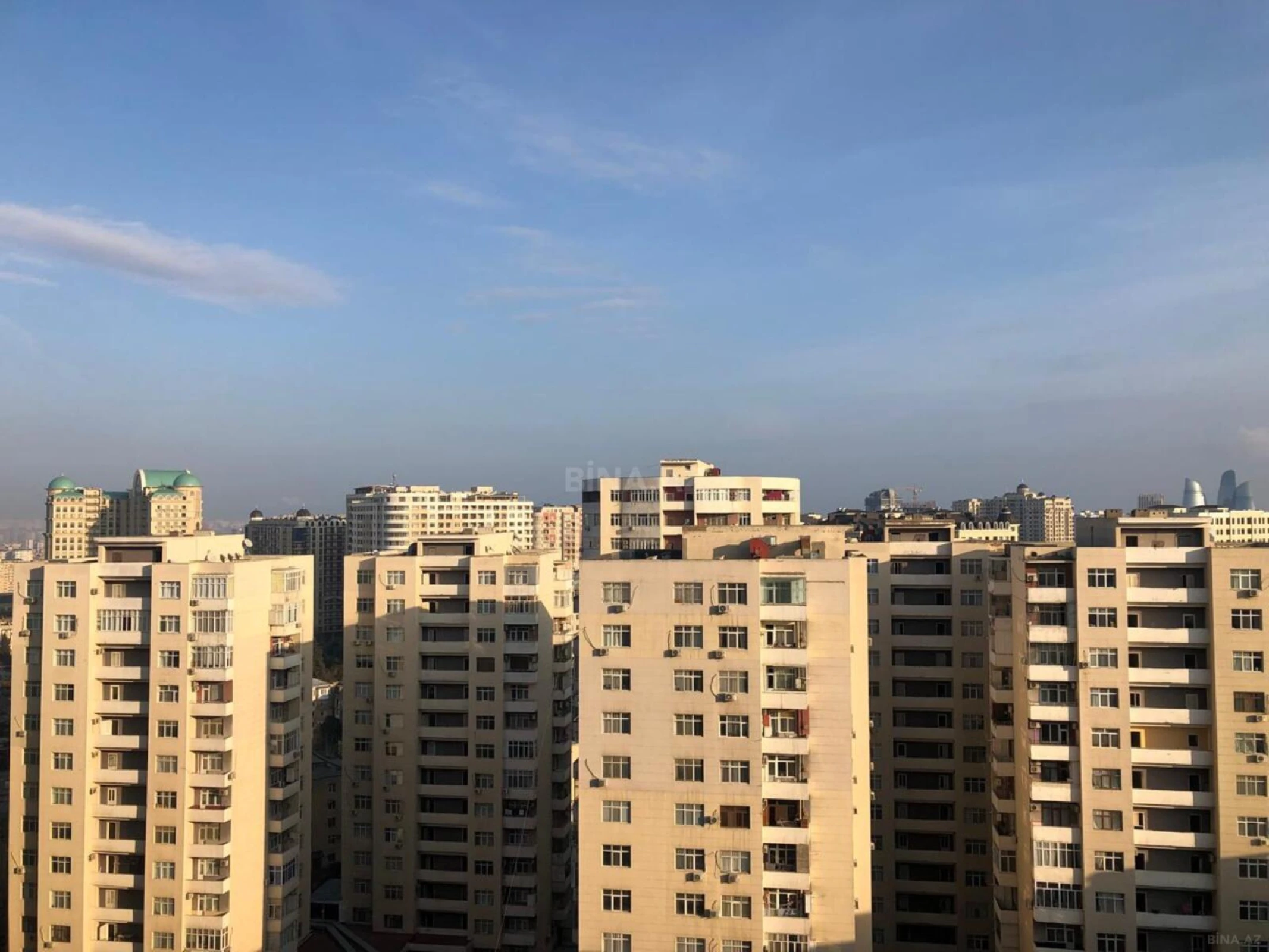 Satılır 2 otaqlı mənzil 85 m²