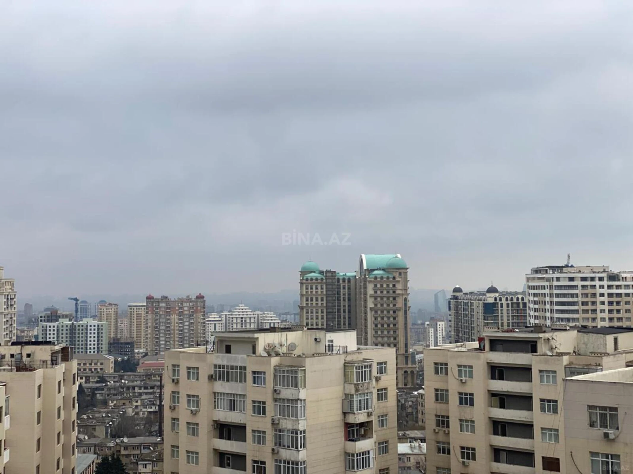 Satılır 2 otaqlı mənzil 85 m²