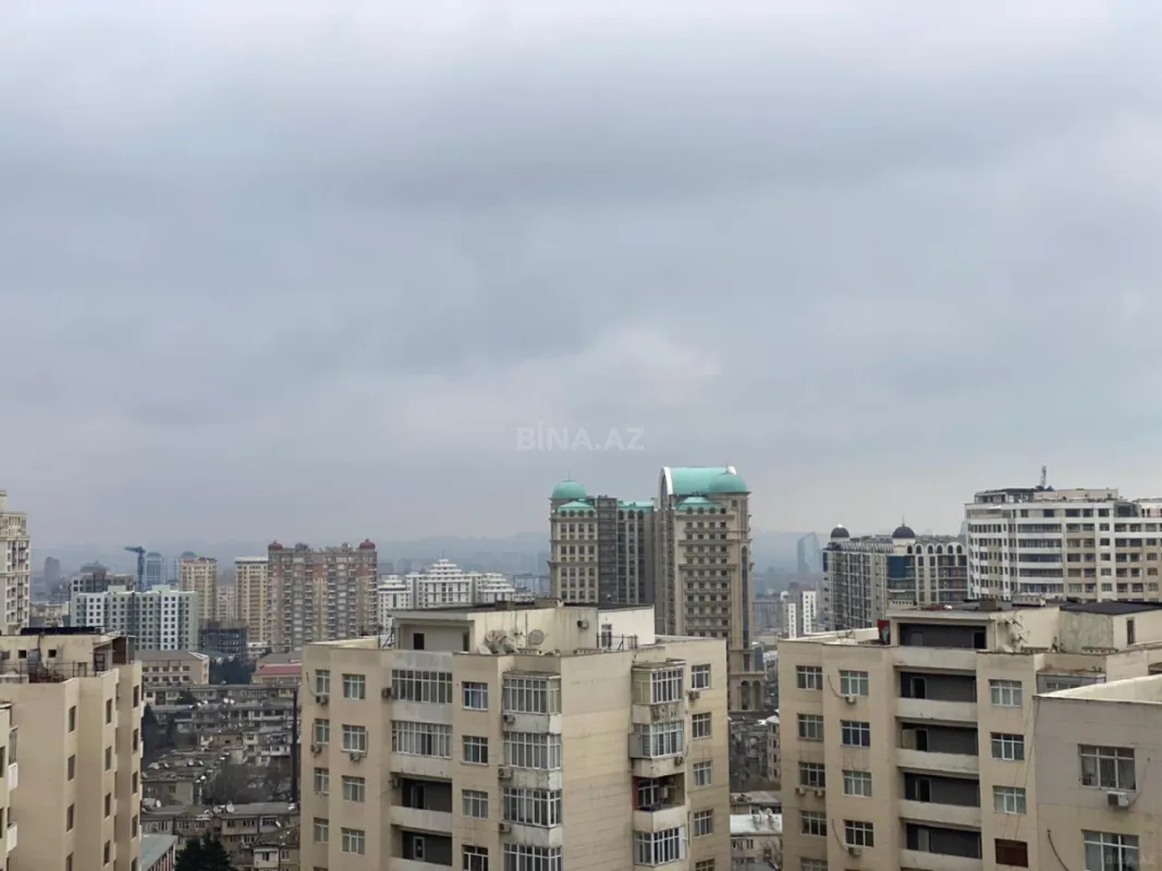 Satılır 2 otaqlı mənzil 85 m²