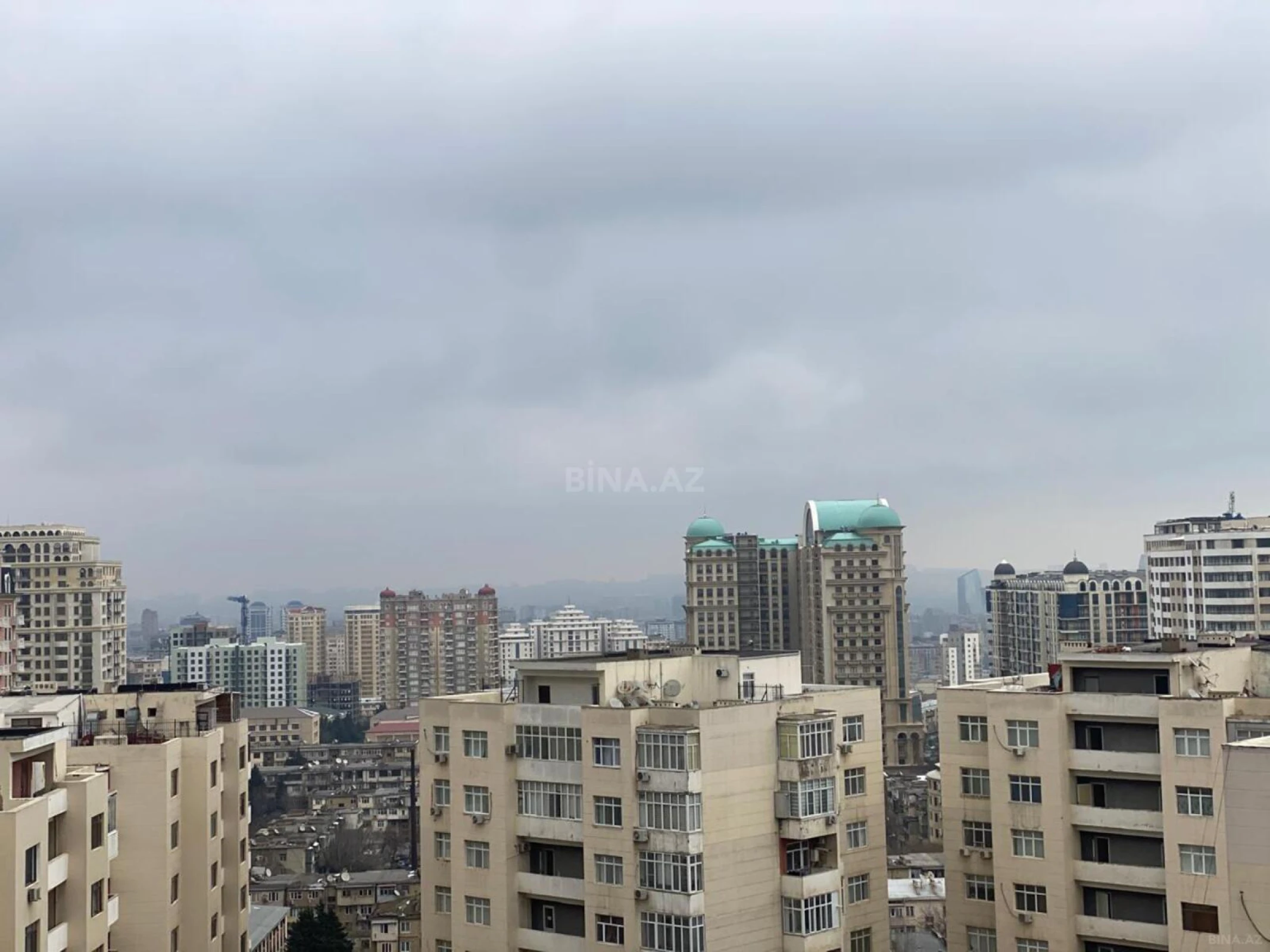 Satılır 2 otaqlı mənzil 85 m²
