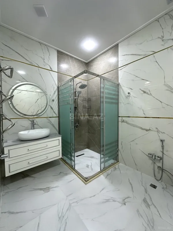 Satılır 6 otaqlı həyət evi 350 m²