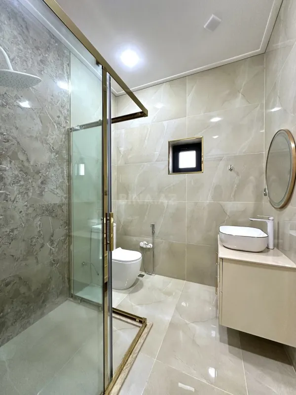 Satılır 6 otaqlı həyət evi 350 m²