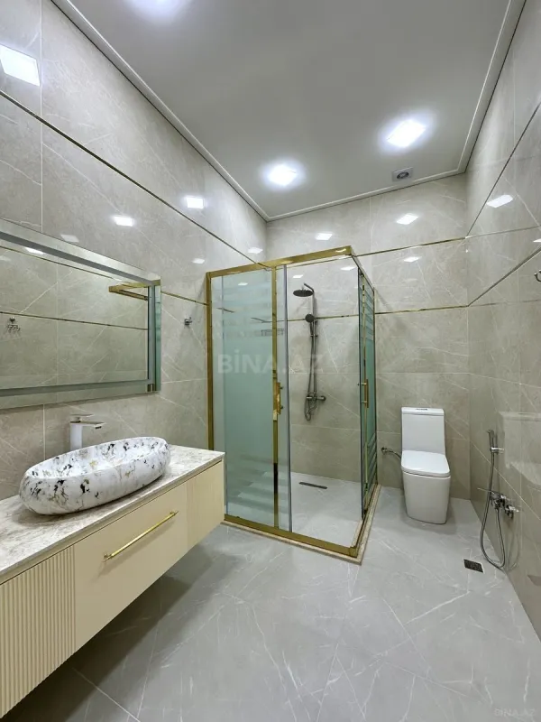 Satılır 6 otaqlı həyət evi 350 m²