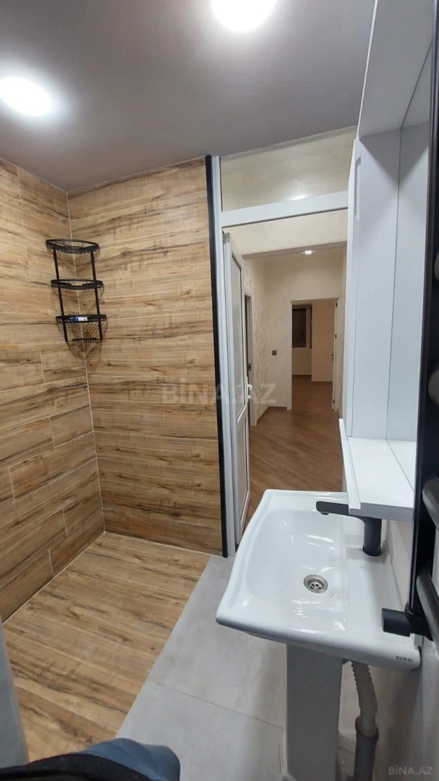 Satılır 2 otaqlı mənzil 70 m²