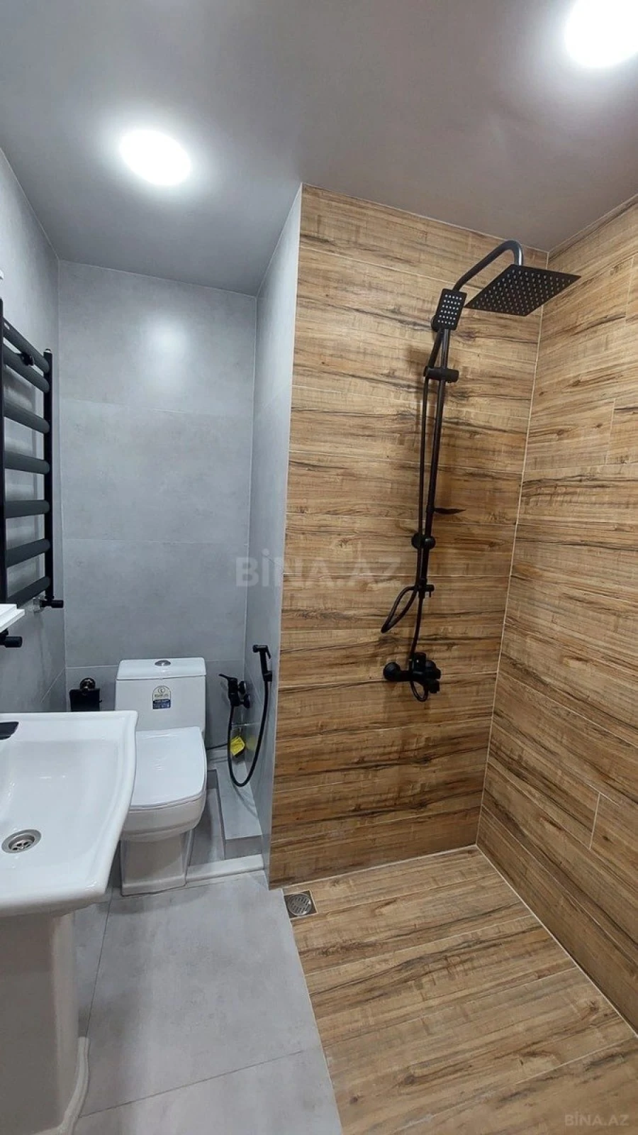Satılır 2 otaqlı mənzil 70 m²