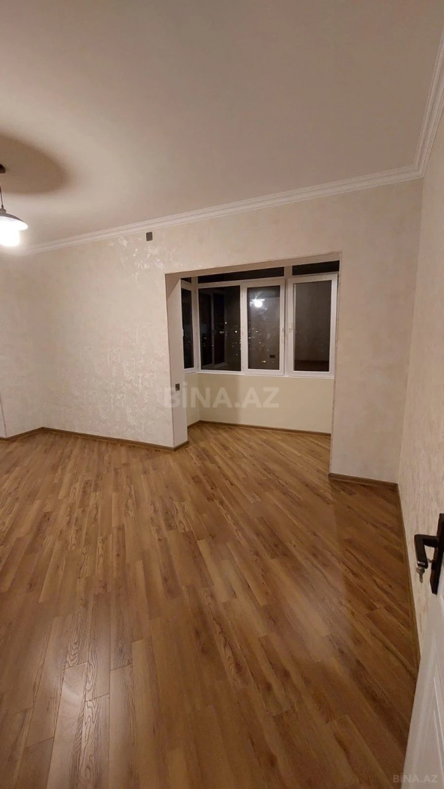 Satılır 2 otaqlı mənzil 70 m²
