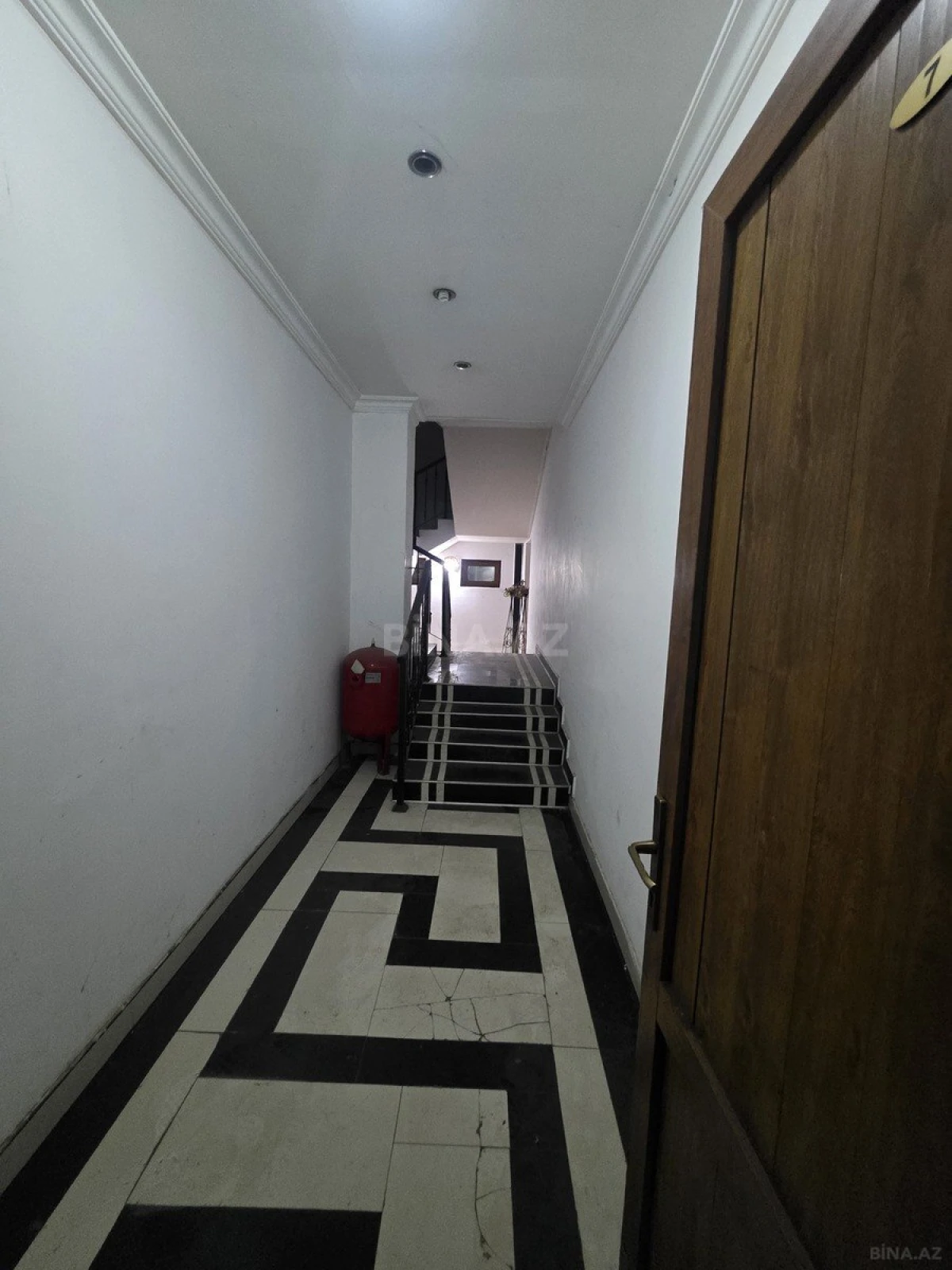 Kirayə verilir obyekt 900 m²