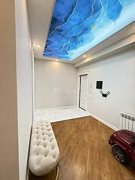 Satılır 3 otaqlı mənzil 135 m²