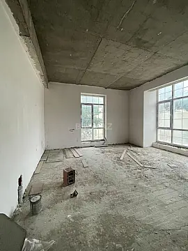 Satılır 3 otaqlı mənzil 130 m²