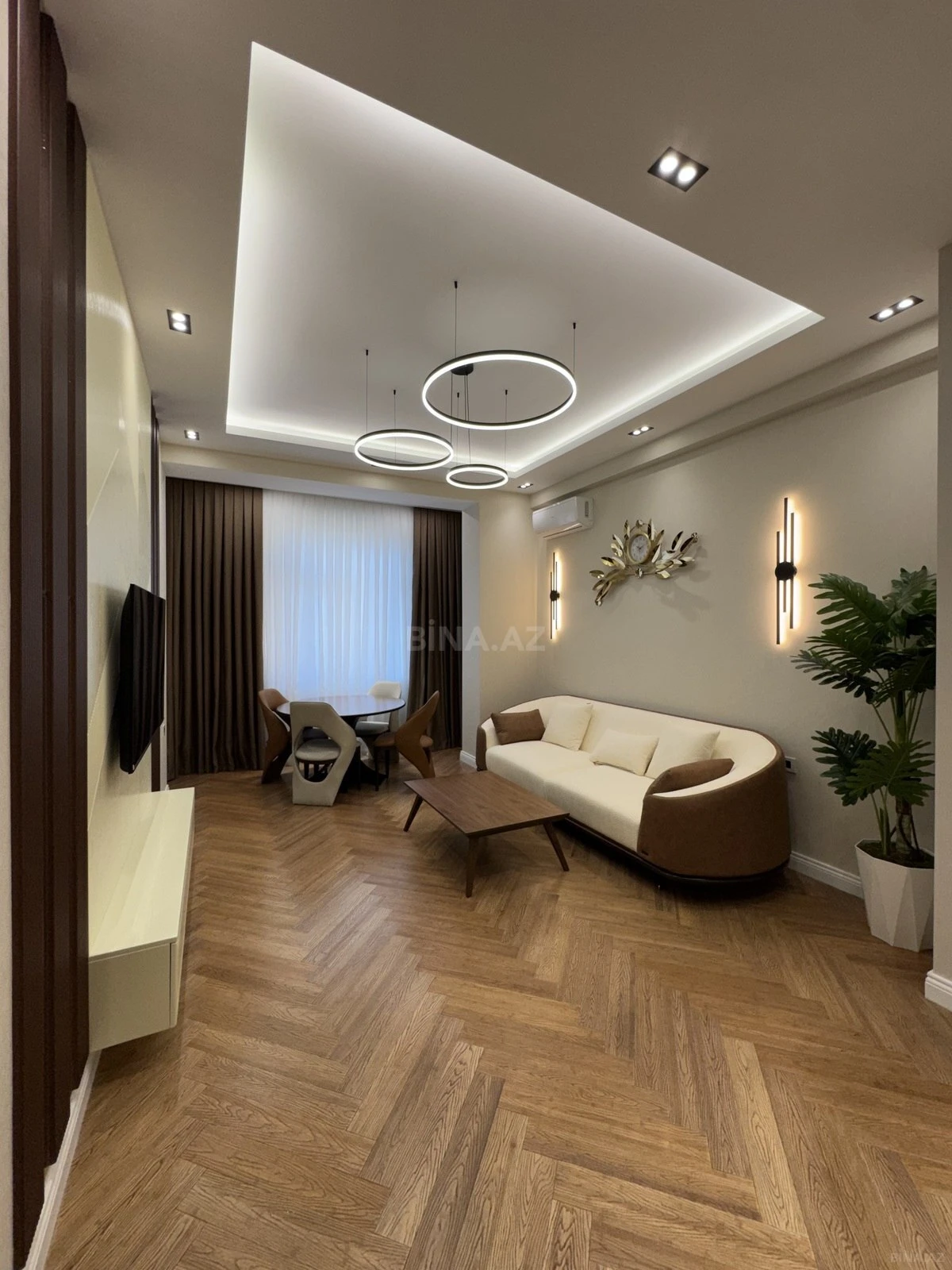 Satılır 2 otaqlı mənzil 68 m²