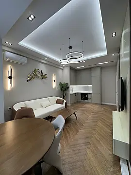 Satılır 2 otaqlı mənzil 68 m²