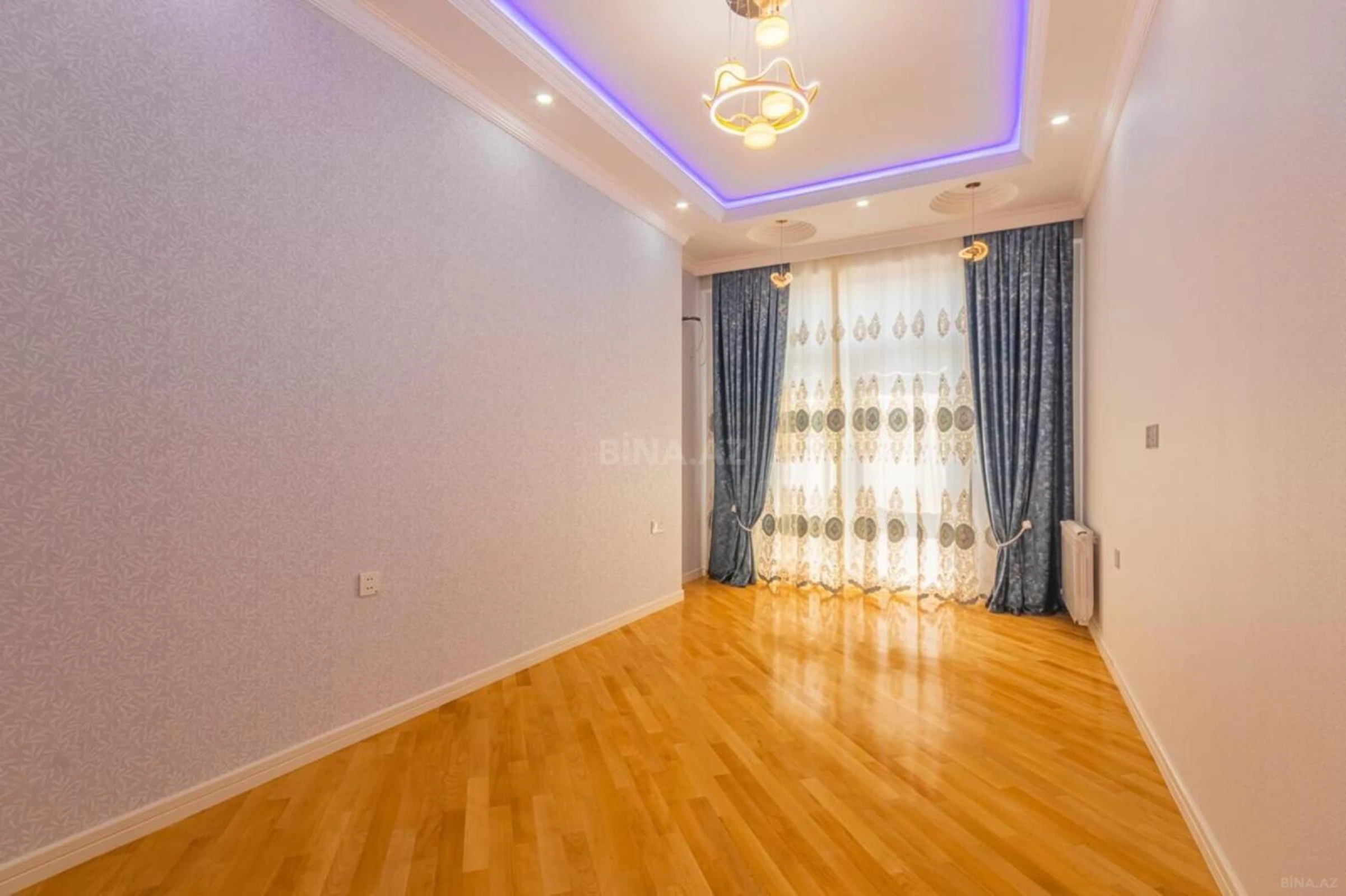 Satılır 3 otaqlı mənzil 110 m²