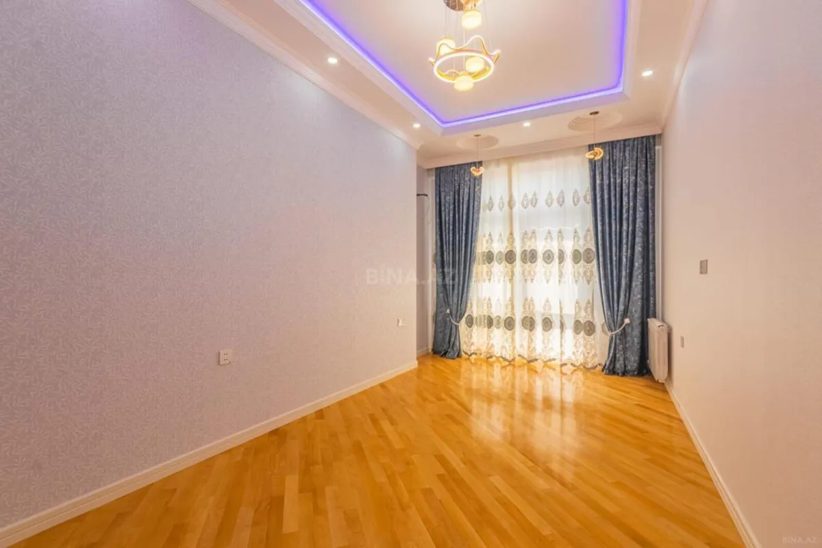 Satılır 3 otaqlı mənzil 110 m²