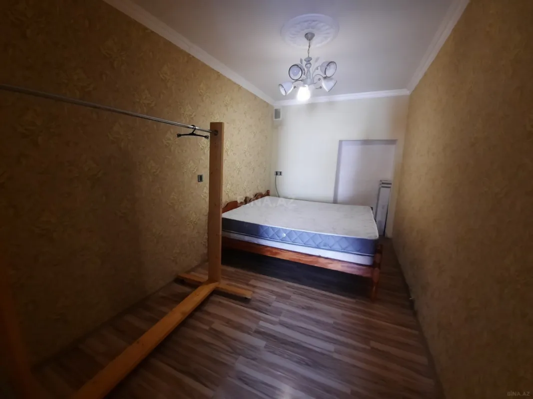 Satılır 2 otaqlı həyət evi 65 m²