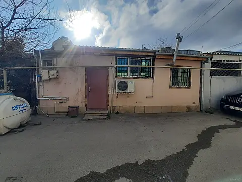 Satılır 2 otaqlı həyət evi 65 m²