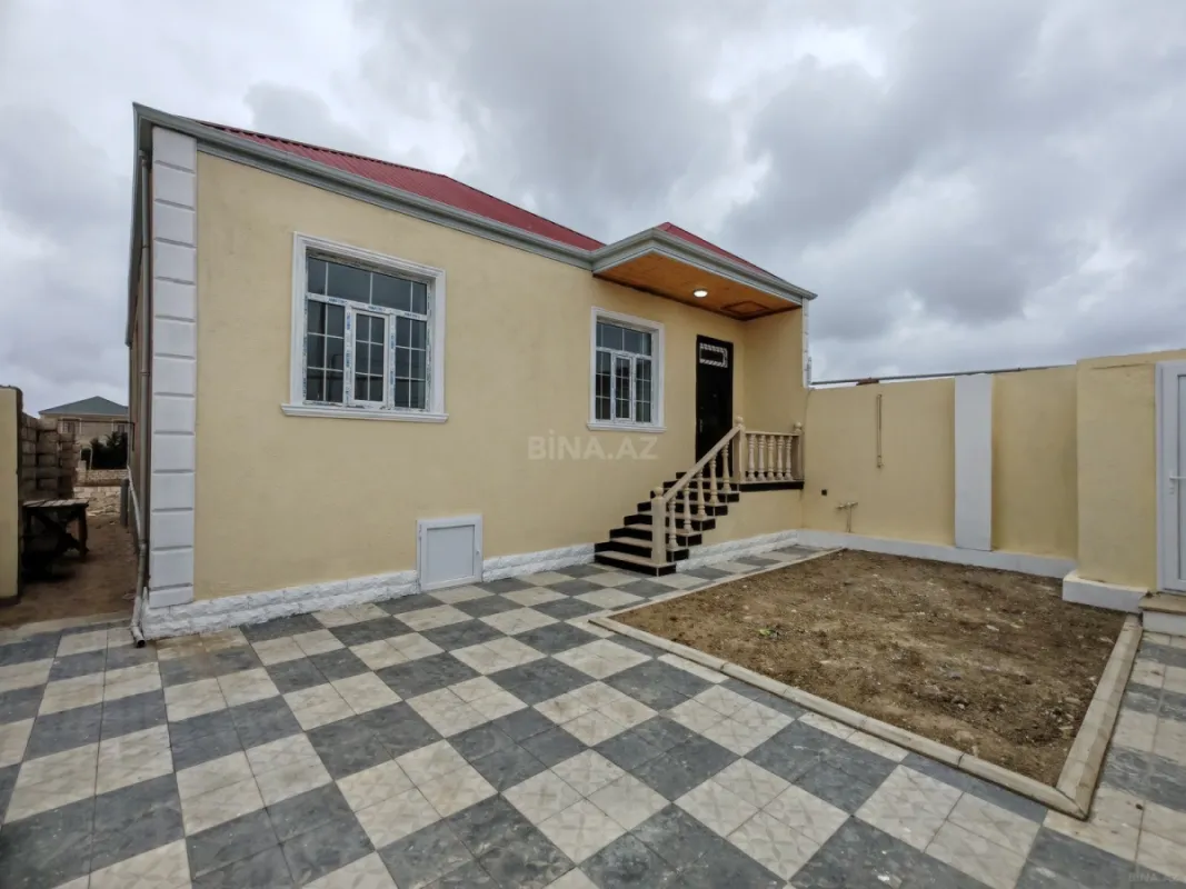 Satılır 4 otaqlı həyət evi 120 m²