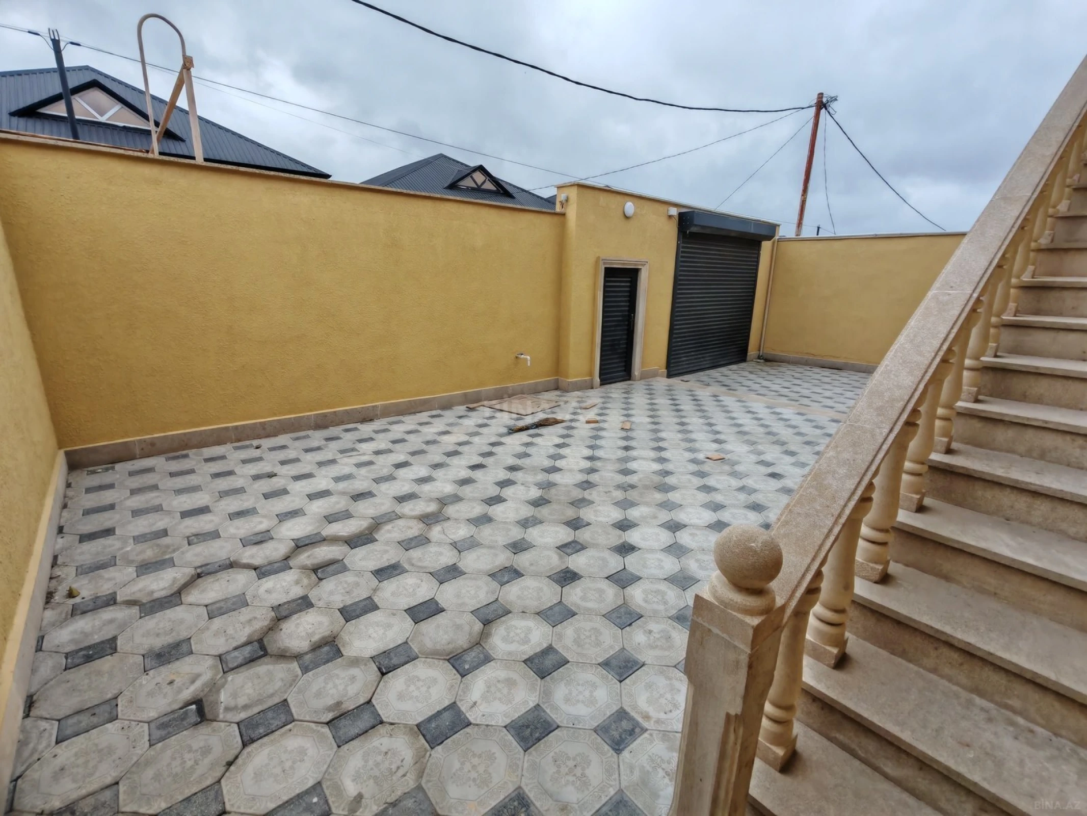 Satılır 4 otaqlı həyət evi 202 m²