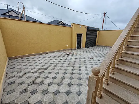 Satılır 4 otaqlı həyət evi 202 m²
