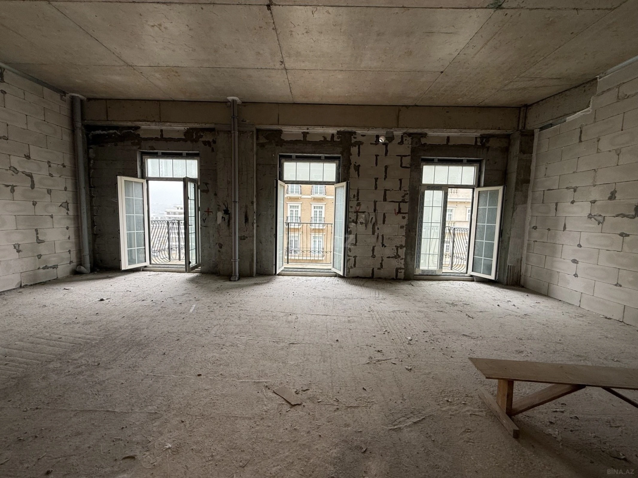 Satılır 2 otaqlı mənzil 65.7 m²