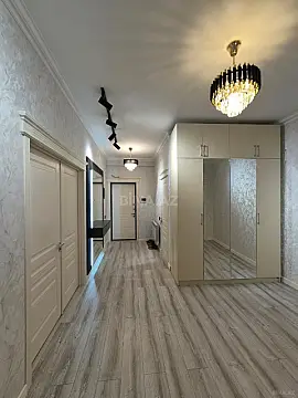 Satılır 3 otaqlı mənzil 145 m²