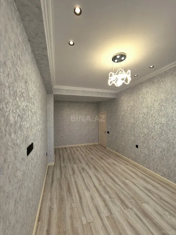 Satılır 3 otaqlı mənzil 145 m²