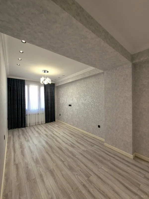 Satılır 3 otaqlı mənzil 145 m²