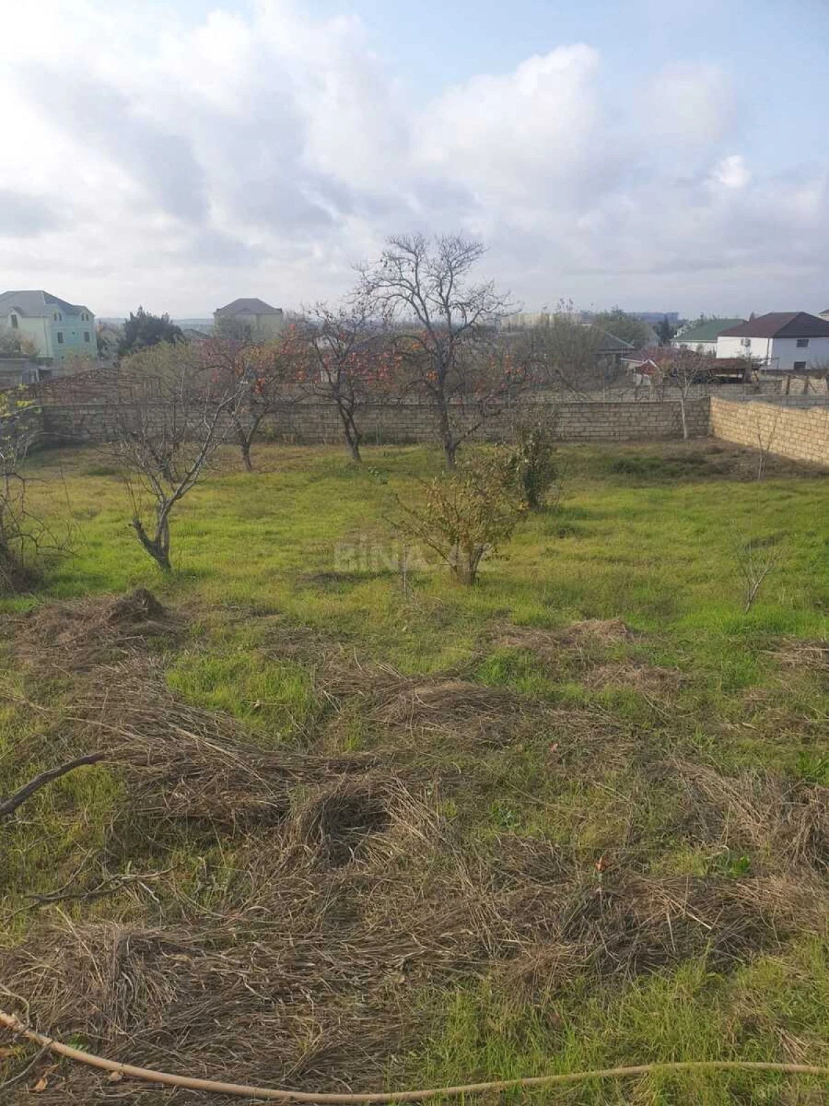 Satılır torpaq sahəsi 10 m²